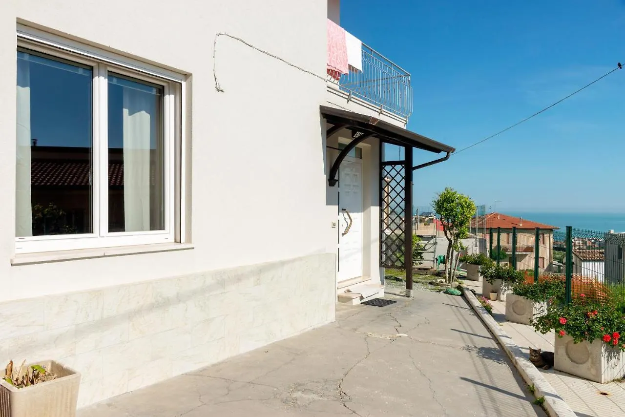 Apartment Appartamento Nonna Rosa Montignano