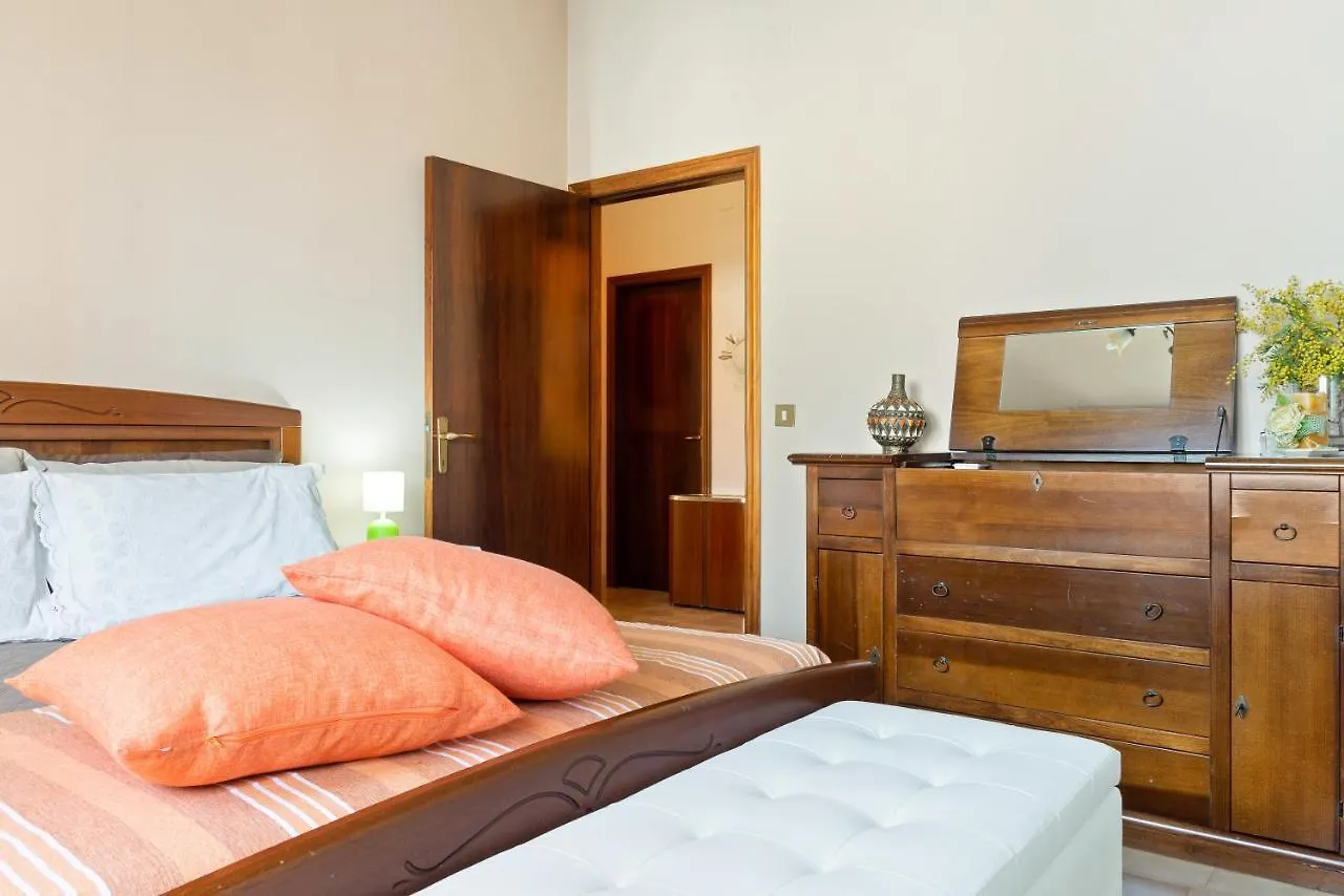 Apartment Appartamento Nonna Rosa Montignano Italien